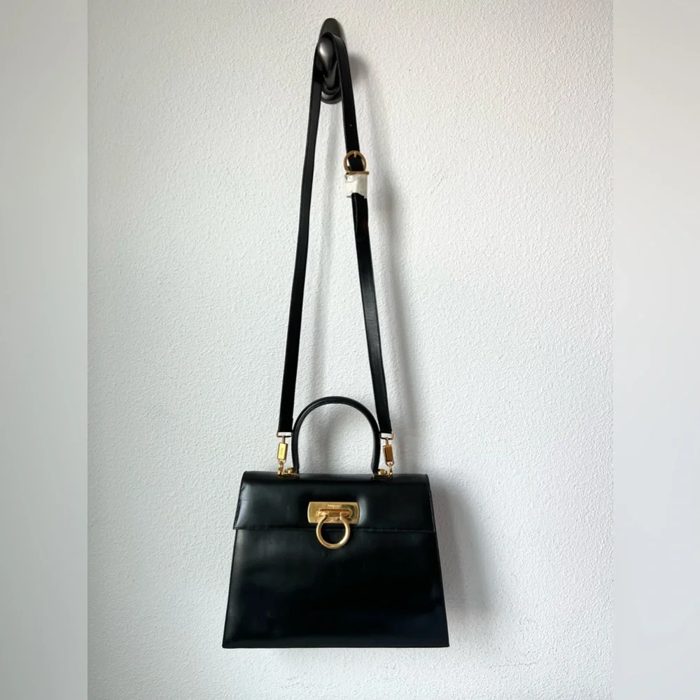 SALVATORE FERRAGAMO Iconic Top Handle Gancini Black Leather Crossbody Bag 212181 - Picture 3 of 16